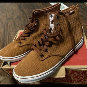 Vans brand new Camden suede
